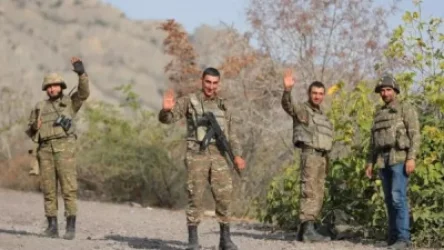 Մեր արժանապատվության կռվի մարտիկները. ՊՆ խոսնակը լուսանկարներ է հրապարակել