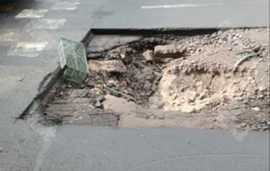 ՏԵՍԱՆՅՈՒԹ․ Մոլդովական փողոցի փոսը լուրջ խնդիր է առաջացրել երթևեկության համար․ վարորդներն են ահազանգում