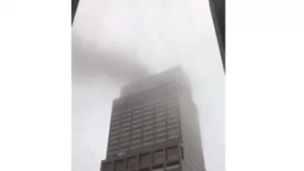 ԱՄՆ-ում ուղղաթիռը մխրճվել է երկնաքերի մեջ