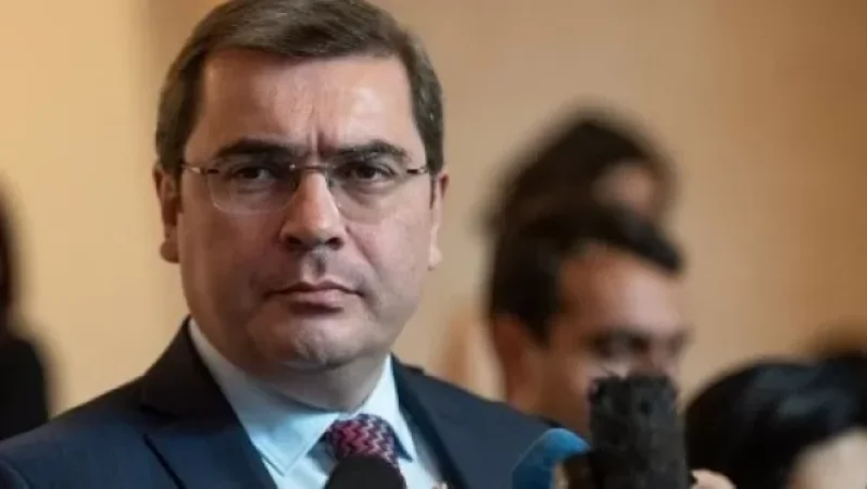 ՊԵԿ-ում պաշտո­նյաների զավակները կայծակնային արա­գությամբ կարիերա­յի աճ են արձանագ­րում. Ժամանակ