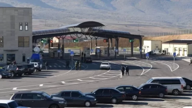 Վրաստանը բացում է ցամաքային սահմանները