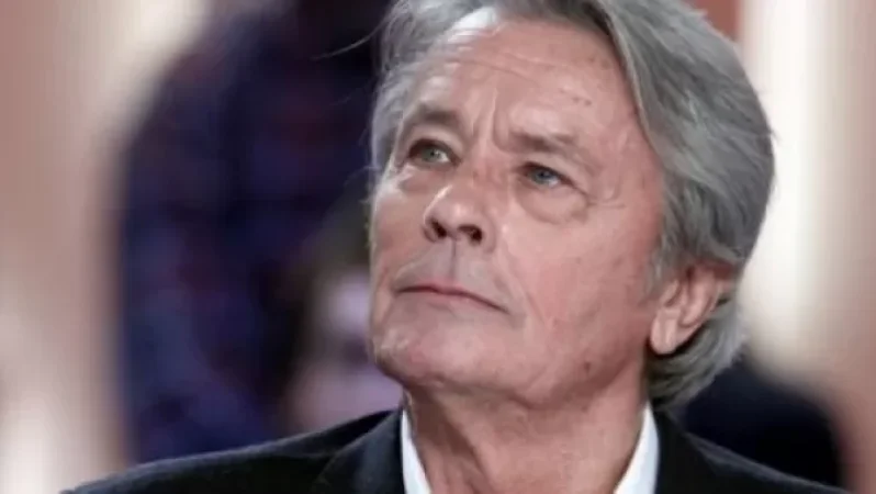 Ալեն Դելոնին տեղափոխել են հիվանդանոց