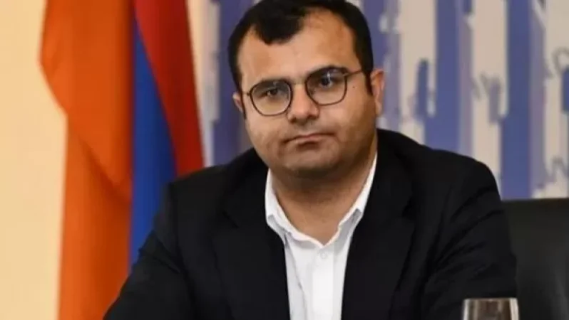 Կառուցապատողը պարտավորվել է կտրված թեղիների փոխարեն Մաշտոցի պուրակում 9 սոսի տնկել. Հակոբ Կարապետյան