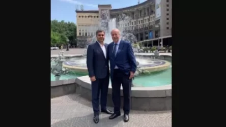 Արթուր Վանեցյանն ու Վինսենտե Դել Բոսկեն շրջում են Երևանում