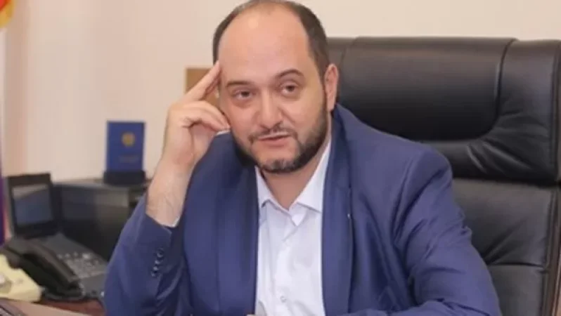 «Ռեյսավիկ» են եղել տնաշենները. նախարարը՝ խնայված բենզինի մասին