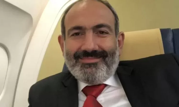 Փաշինյանը մեկնեց Սանկտ Պետերբուրգ