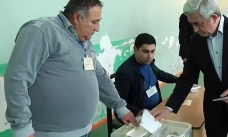 Սերժ Սարգսյանը 29/45 ընտրատեղամասում կատարեց իր ընտրությունը