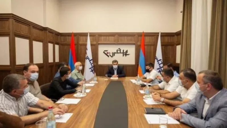ՀՀ արտաքին պարտքի ֆոնին շարունակվում է չհիմնավորված պարգևավճարների շռայլումը․Արթուր Վանեցյան