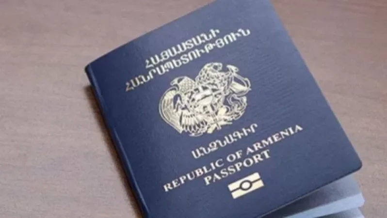 Հեղափոխությունից հետո 783 անձի «աջուձախ» դիվանագիտական անձնագրեր են բաժանել. Lurer. com