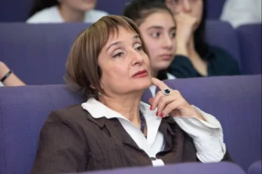 ԿԳՄՍ նախարարությունը՝ Լալա Մնացականյանի մասին