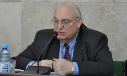 ԵՊՀ-ում Արամ Սիմոնյանի հրաժարականի հարցով նիստը հետաձգվեց