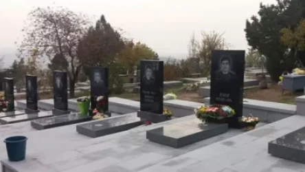 Պղծել են Ապրիլյան պատերազմի հերոսներ Արմենակ Ուրֆանյանի և Ռոբերտ Աբաջյանի շիրիմները․ Հրանտ Սարկիսով