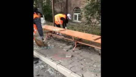 ՏԵՍԱՆՅՈՒԹ. Քանաքեռ-Զեյթունում կոտրել են կանգառի ապակիները