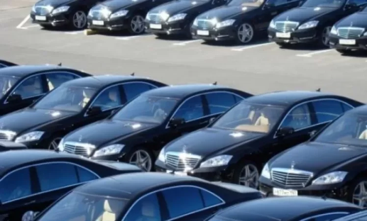 Հանձնե՛լ ծառայողական մեքենաները.«Ժողովուրդ»