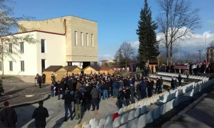 Արցախում ակցիա է անցկացվել Ռոբերտ Քոչարյանին ազատ արձակելու պահանջով