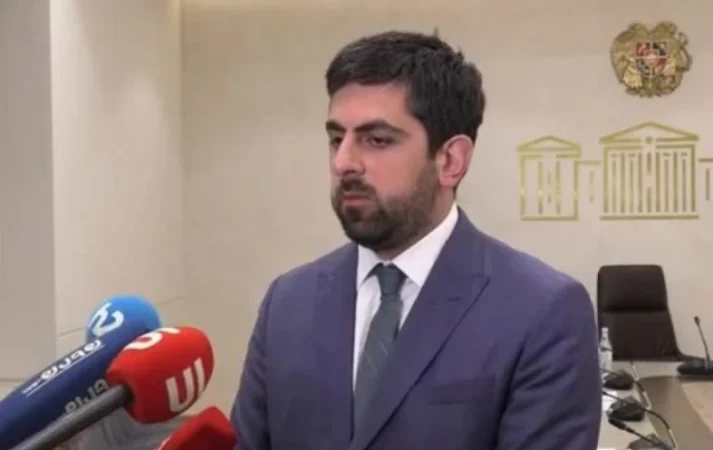 ՏԵՍԱՆՅՈՒԹ․ Քննարկել են արդյոք կուսակցությունում վարչապետի հրաժարականի հարցը․ հարց ՔՊ պատգամավորին