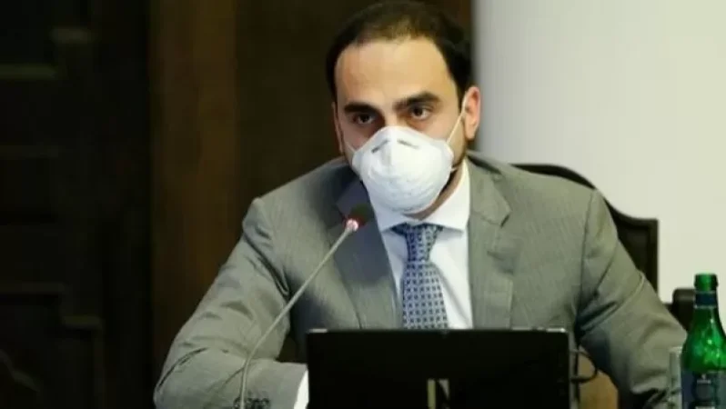 Յուրաքանչյուր ընթերցողի վերադարձրած գիրքն առանձնացվում է. պարետը նոր որոշում է ստորագրել