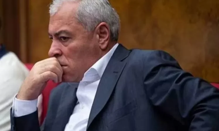 «Ջերմուկ Գրուպ»-ի հիմնադիրը որդուն փախցրել է Հայաստանից․«Հրապարակ»