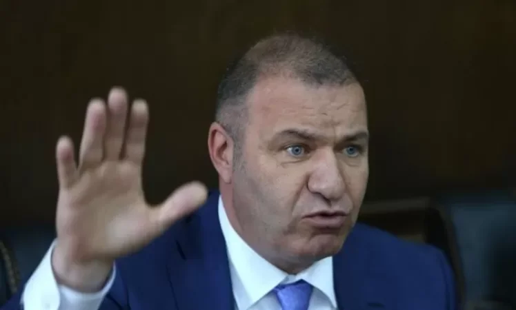 Ինչ կտրվի Մելքումյանին, որպես փոխհատուցում. «Ժամանակ»