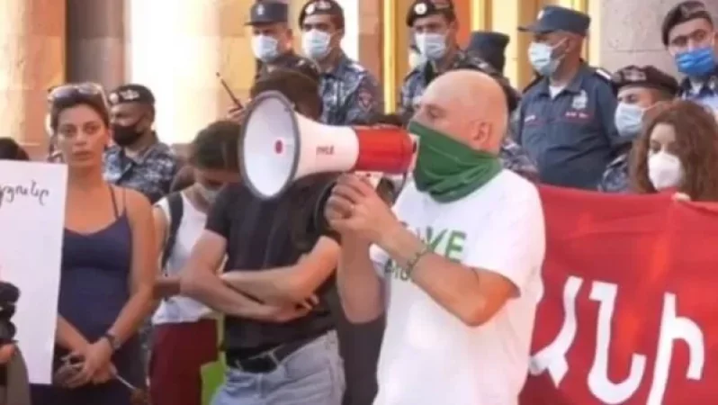 «Լիդիան Արմենիա»-ն, օգտվելով առիթից, որ Ջերմուկի բնակչության 80 %-ը Երևանում է, հարձակվել է խաղաղ բնակչության վրա. Ջերմուկի բնակիչ