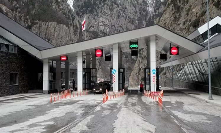 Sanitary and Quarantine Control Strengthened at 'Upper Lars' Checkpoint
