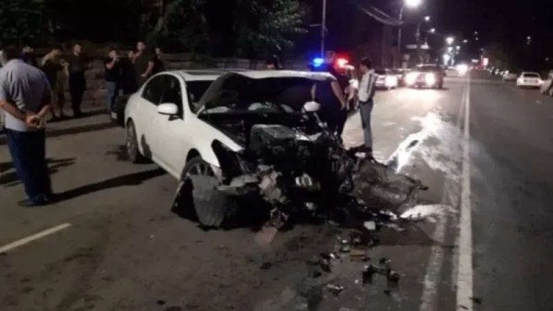 Իջևան-Նոյեմբերյան ավտոճանապարհին բախվել են Infiniti–ն և Mercedes-ը. 4 մարդ հոսպիտալացվել է