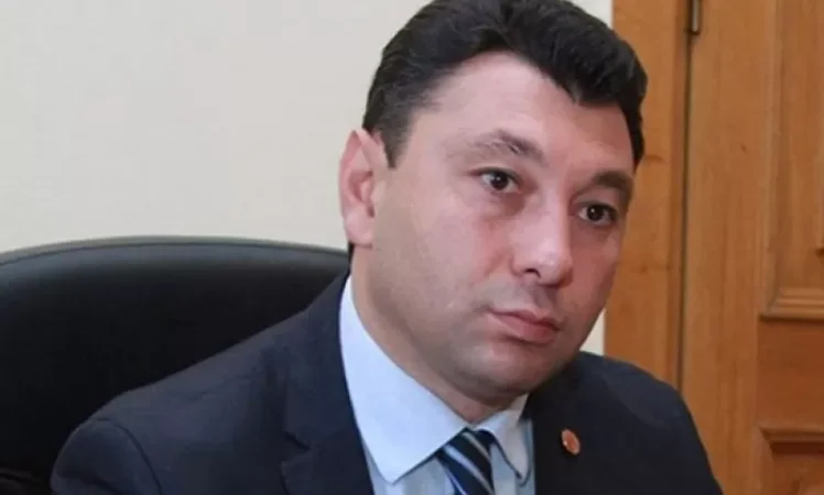 Neo-Bolshevik Leaders Seek Comfort, Says Sharmazanov