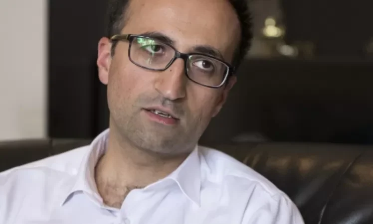 Արսեն Թորոսյանը «միայն ընկերների համար» ռեժիմով աշխատող է փնտրում