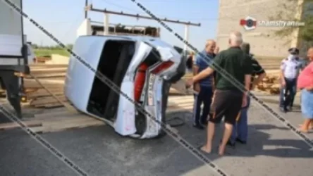 Մուսալեռ գյուղի տարածքում «Ford»-ը բախվել է կայանված «07»-ին, վերջինս կողաշրջվել է