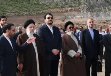 Իրանի նախագահ Ռաիսիի և ԱԳ նախարարի վերջին լուսանկարները՝ արված ուղղաթիռի կոշտ վայրէջքից ժամեր առաջ