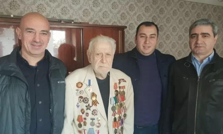 Թբիլիսիում անհայտ անձինք ծեծել և թալանել են Հայրենական մեծ պատերազմի 92-ամյա վետերան Սերգո Միրզոյանին