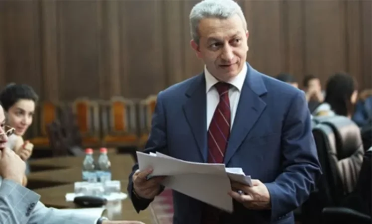 2-7 million bonuses in the Ministry of Finance of Armenia
