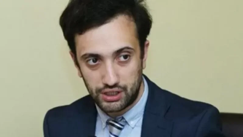 Արսեն Ջուլֆալակյանը մանդատից հրաժարվեց, քանի որ խորհրդարանն իր տեղում չէ. Դանիել Իոաննիսյան