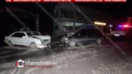 Պռոշյան գյուղի տարածքում ճակատ-ճակատի բախվել են Mercedes-ն ու Opel-ը․ ոստիկանության աշխատակից է հիվանդանոց տեղափոխվել