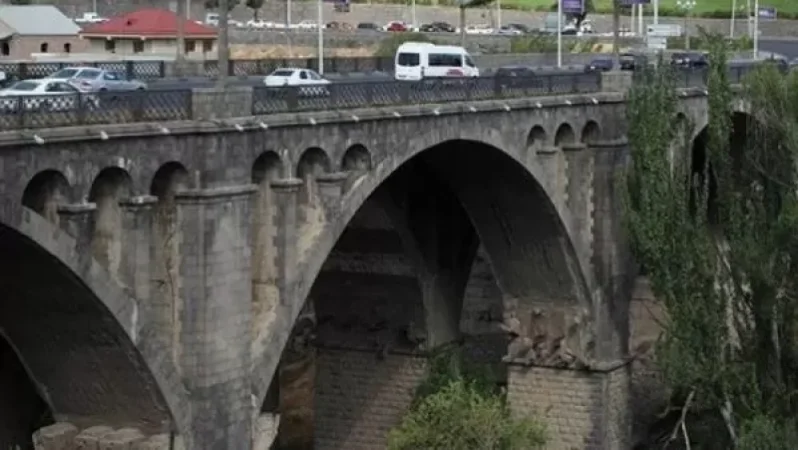 Կանխվել է Հաղթանակի կամրջից քաղաքացու ինքնասպանության փորձը