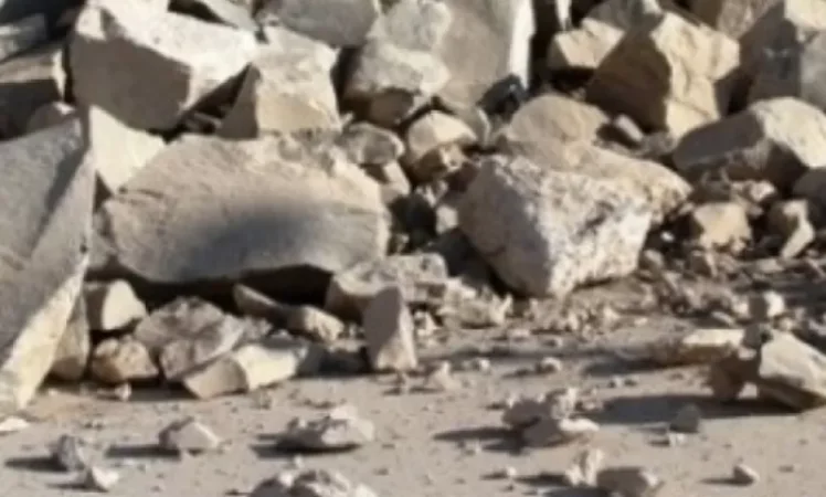 ՀՐԱՏԱՊ․ Շևչենկոյի դպրոցի մոտ բանվորների վրա քարեր են թափվել․ 7 վիրավոր կա