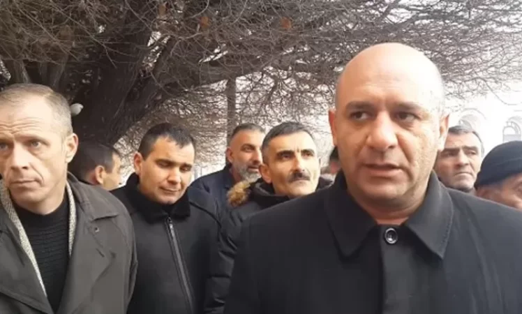 Թող հիմիկվա զինծառայողները մեզ նայեն, տեսնեն՝ իրենց ինչ է սպասվում․ Թոշակառու սպաները բողոքի ցույց են անում