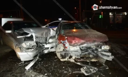 ԼՈՒՍԱՆԿԱՐՆԵՐ. 2 Opel, Mercedes, 2 Camry,  Chevrolet. Շդթայական ավտովթարներ՝ Մանկավարժականի դիմաց