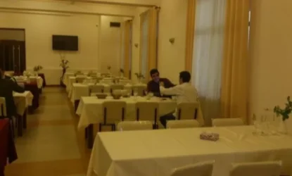 ԱԺ-ում աժիոտաժ է սկսվել. բուֆետի սպասքը քչություն է արել