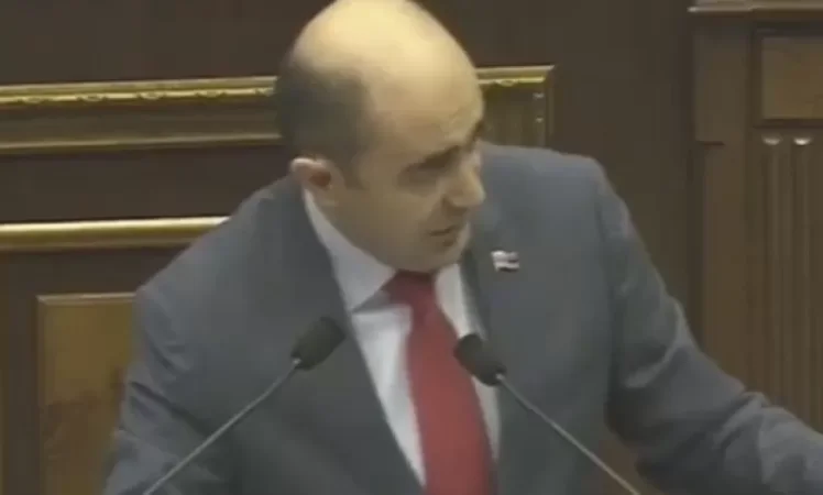 VIDEO: Your close rector has appointed himself a salary of 855,000 instead of 554, Marukyan to the Ministry of Education
