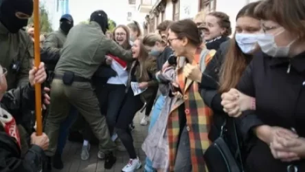 Մինսկում ուժայինները բերման են ենթարկում չարտոնված ակցիայի մասնակիցներին