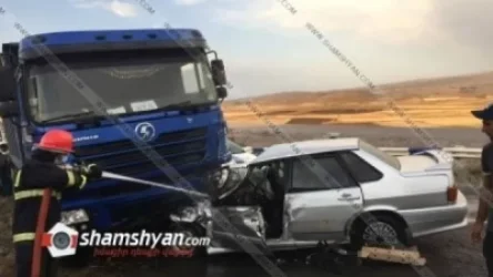 Ավտովթար Շիրակի մարզում. ВАЗ 21015-ը մխրճվել է բեռնատարի մեջ. վարորդին տեղափոխել են հիվանդանոց