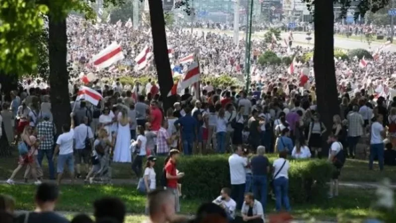 Մինսկում բողոքի ակցիաներն ավարտվել են ձերբակալվածների պահման վայրերի մոտ