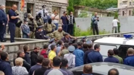 «Հրապարակ». Կապանը մնացել է առանց ոստիկանի