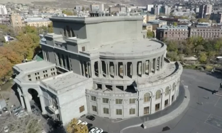Քաղաքապետարանը դատարանով սրճարանից պահանջում է վերադարձնել Օպերայի հարակից հողամասը