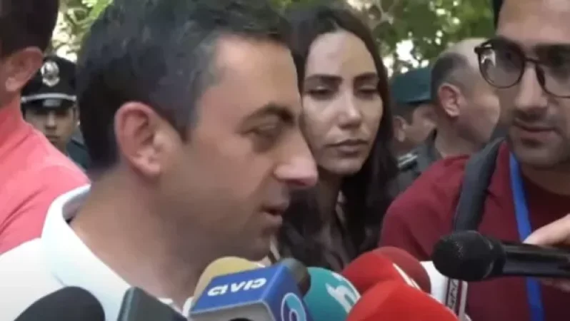 «Լավրովի հարցում կաշկանդվածություն կա՞, մյուս ակցիաներն ավելի բուռն էին»․  Սաղաթելյանը պատասխանեց լրագրողին