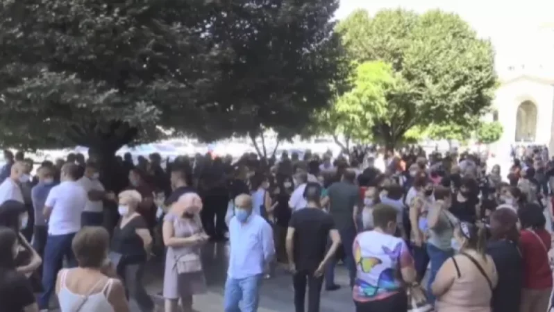 This is Everyone's Issue: Traders Protest Again in Front of the Government