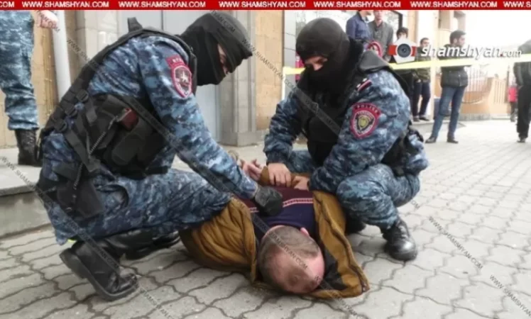 Հատուկ օպերացիա՝ Երևանում․ Իրավապահները վնասազերծել են խոշոր չափի գումար շորթողին