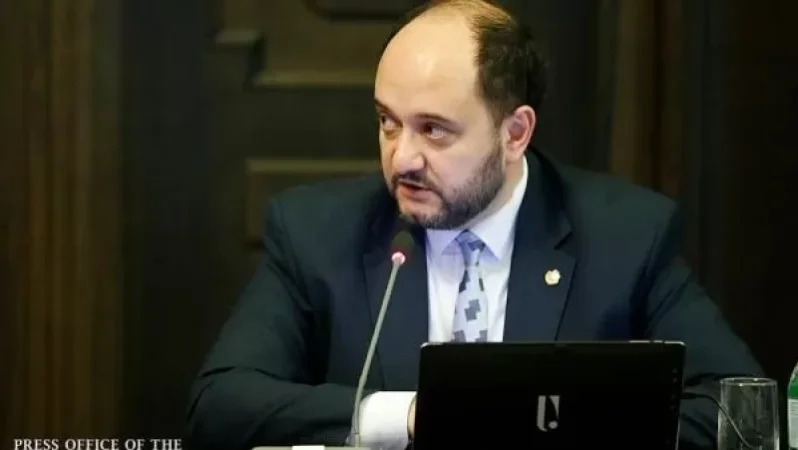 ԿԳՄՍ նախարարը չի հանդիպի բուհ չընդունված դիմորդների հետ