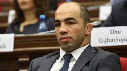 «Հրապարակ». «Ինչ ուզում, անում են». Ջուլֆալակյանը ձեռնոց է նետում իշխանությանը